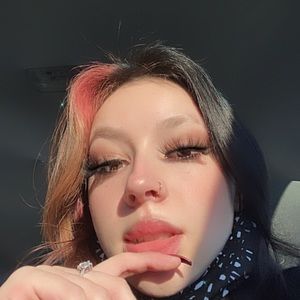 Meet your Posher, Monique